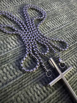 Luxe Box Link Chain W Pendant Necklace