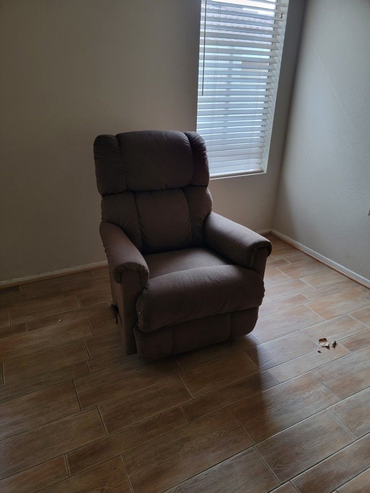 Recliner 25.00