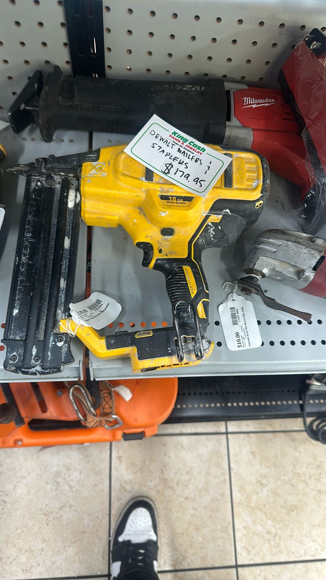 Dewalt Nailer