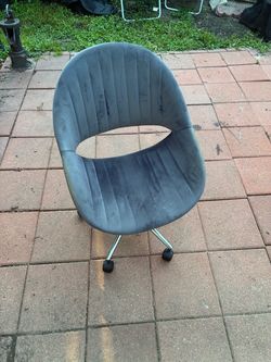 Gray plush task chair