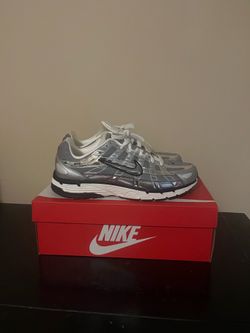P6000 Metallic Grey Size 11