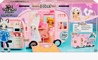 Na! Na! Na! Surprise Doll Camper