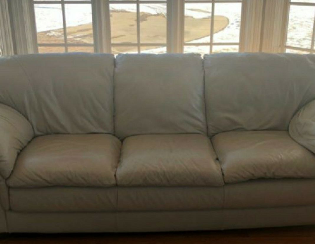 PENDING PICK UP Leather Couch In Cream VERY Comfy