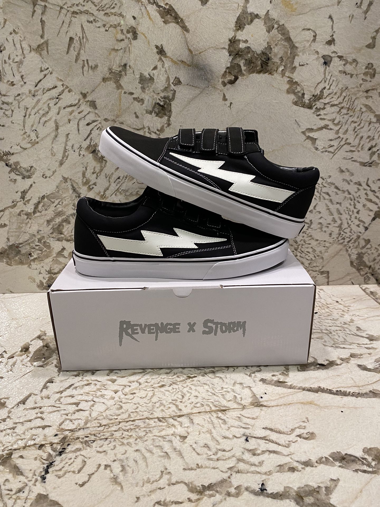 Revenge x Storm Black Straps Multiple Sizes Brand New Authentic