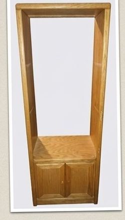 Oak Wood Looking Cabinet in excellent condition 👌