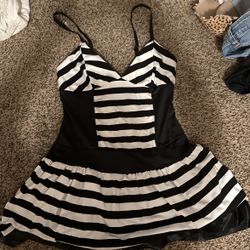 Dress Black And White Small