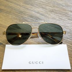 Gucci Mens Aviator Sunglasses in Gold