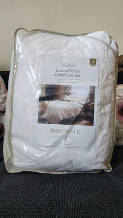 Cottonwood Velvet Comfort Set