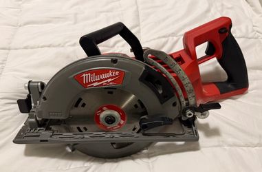 Milwaukee M18 FUEL Rear Handle Circular Saw