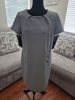 Black and white strip dress $1