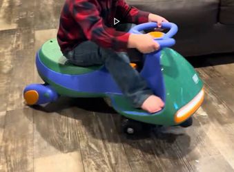 Light up ride on cars with Bluetooth radios
