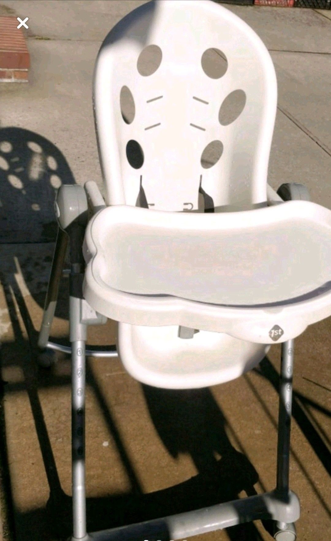 Safety 1st high chair for kid