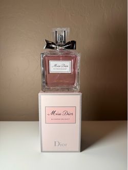 Miss Dior perfume