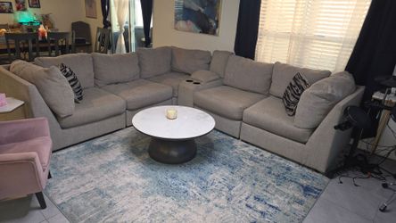Ashley 5-Seat Sectional, Power USB, 110x122