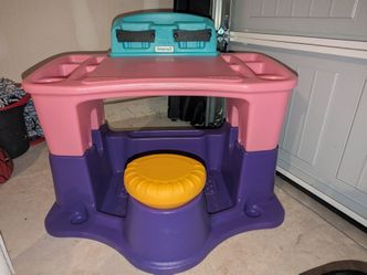 Simplay3 toddler desk