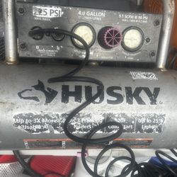Husky 4 Gallon 225 Psi High electric portable air compressor