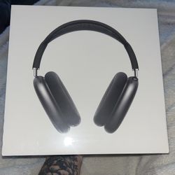 AirPods Max In Black