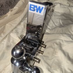 B&W Trailer Hitch