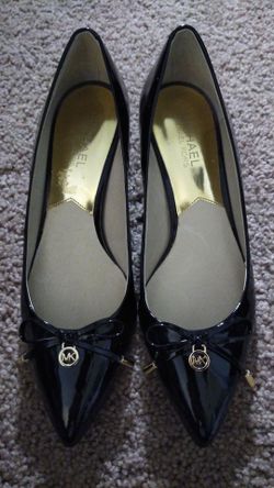 Michael kors Nancy Mid Pump Saffiano Patent Heel In Black $75 NEW like 8 1/2 or 9
