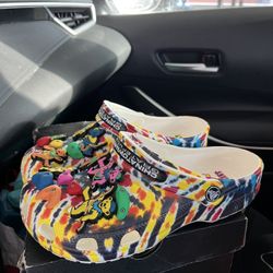 Grateful Dead Crocs Sz 6M / 8W