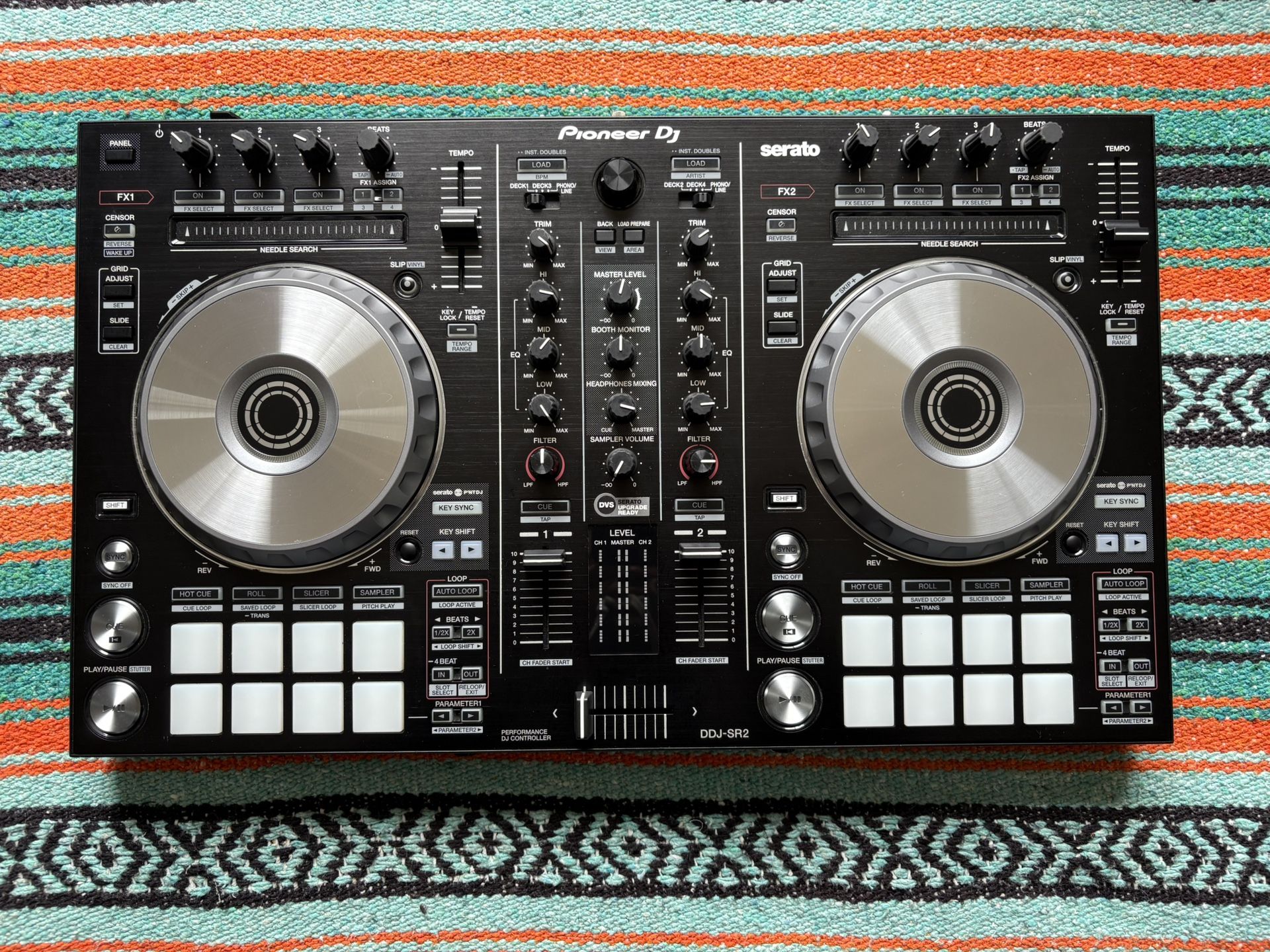Pioneer DDJ-SR2 DJ Controller - excellent condition!