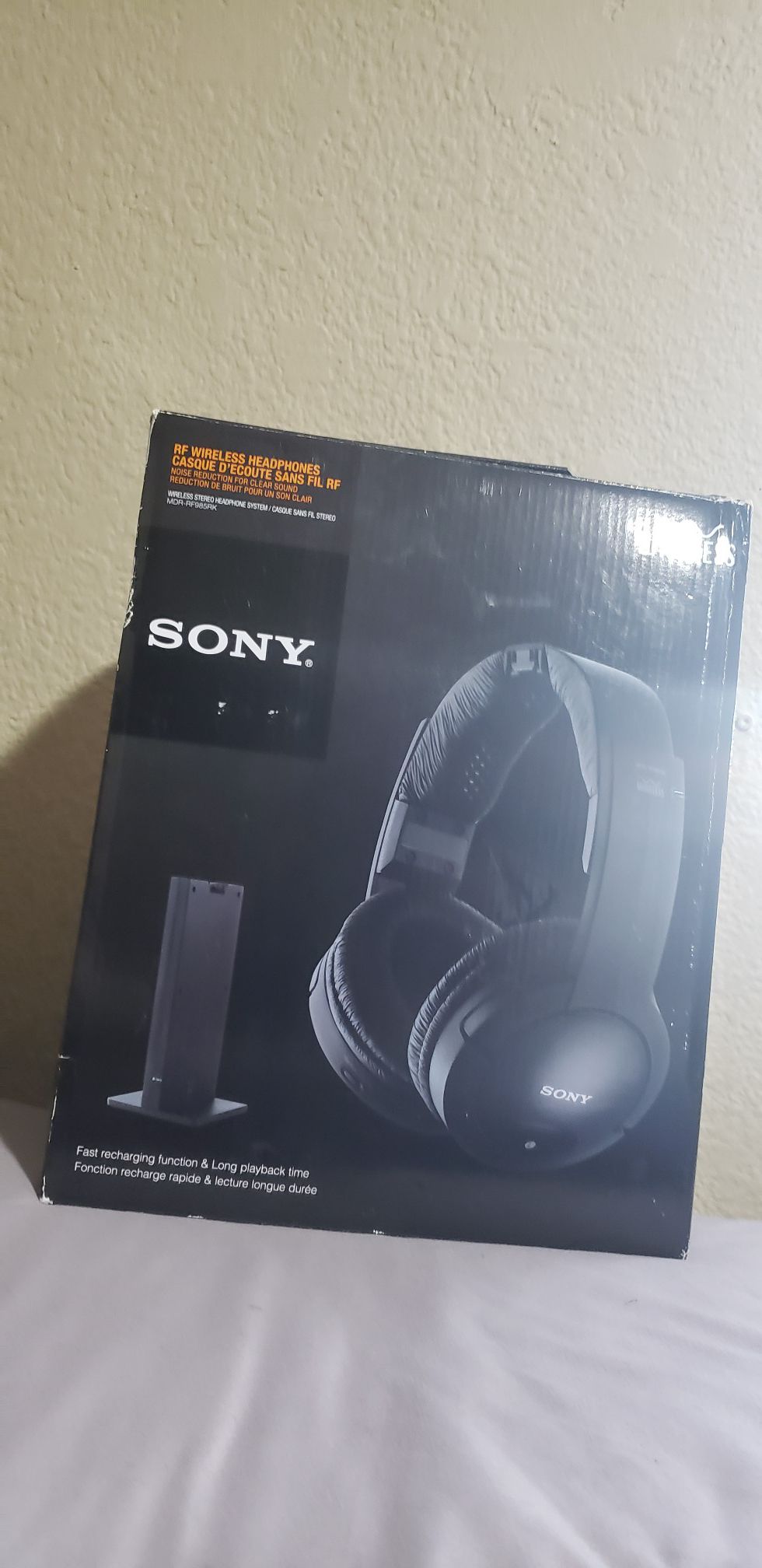 Sony wireless headphones/stereo system
