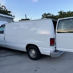 Ford 2002 Van