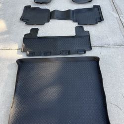 Husky Floor Liners 2007 Jeep Commander 