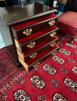 Vintage  Chippendale style solid cherry wood. four drawer bachelor’s chest .  22” high , 20” wide. 13” depth $250
