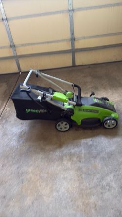 Greenworks Electric Lawn Mower