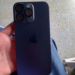 Iphone 15 pro max unlocked 256gb BLUE