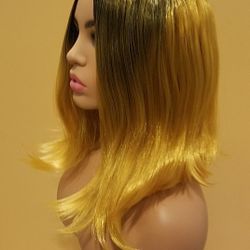 Short Gold Blonde Straight Wig
