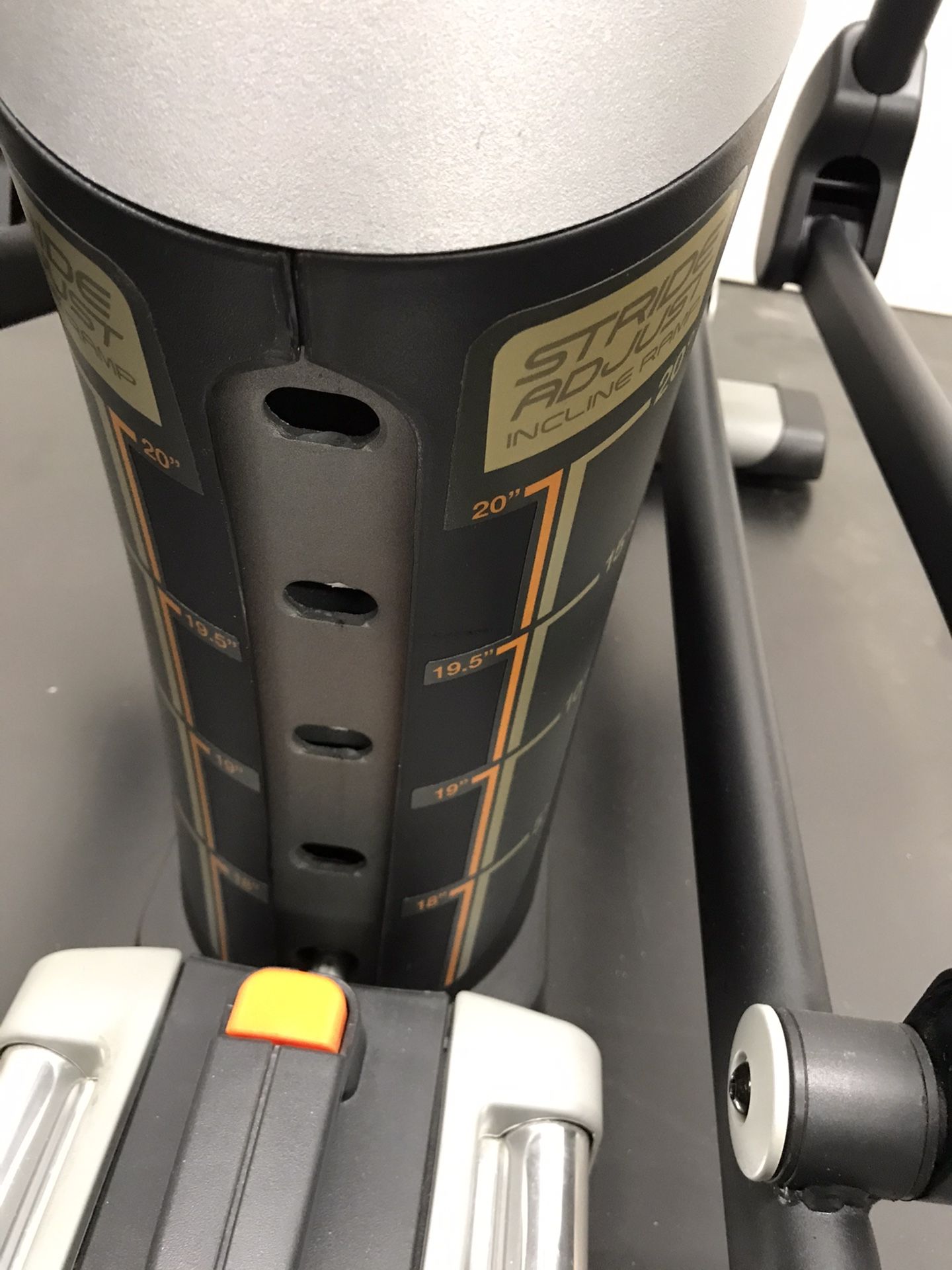 NORDICTRACK E5.7 ELLIPTICAL TRAINER for Sale in Fort Lauderdale, FL