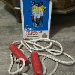 1975 AMF WHITELY Professional Skip Rope with Weighted Handles in Original Box (Box has wear)