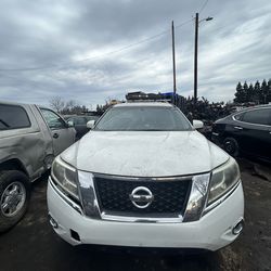 2013 Nissan Pathfinder FOR PARTS ONLY!!