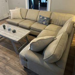 Sectional Couch 