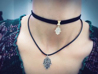 Choker necklace one price
