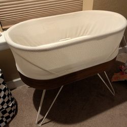 Snoo Smart Sleeper Bassinet