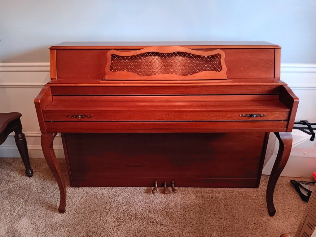 Yamaha Piano