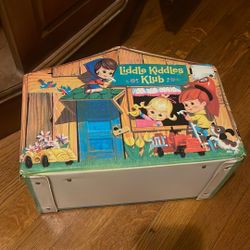 Mattel 1965 Liddle Kiddles Klub Doll Carry House