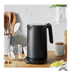 Zwilling Black Kettle (original Price $150) 