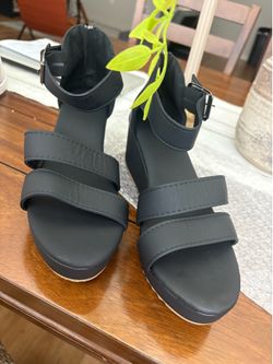 Zapatos negros wedges