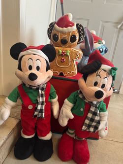 Disney Minnie and Mickey greeter Christmas