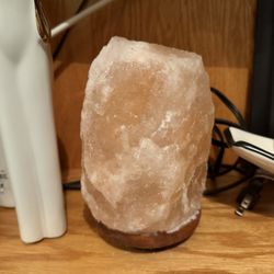 Salt lamp(Himalayan salt)