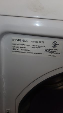 INSIGNIA  Gas Dryers