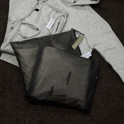 Mens Essentials Sets