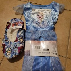 Frozen Gown And House Shoes