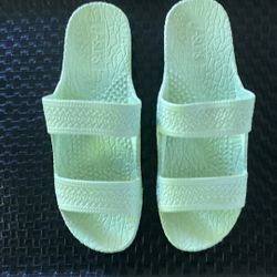Beach Sliders Sz 8.5-9.0