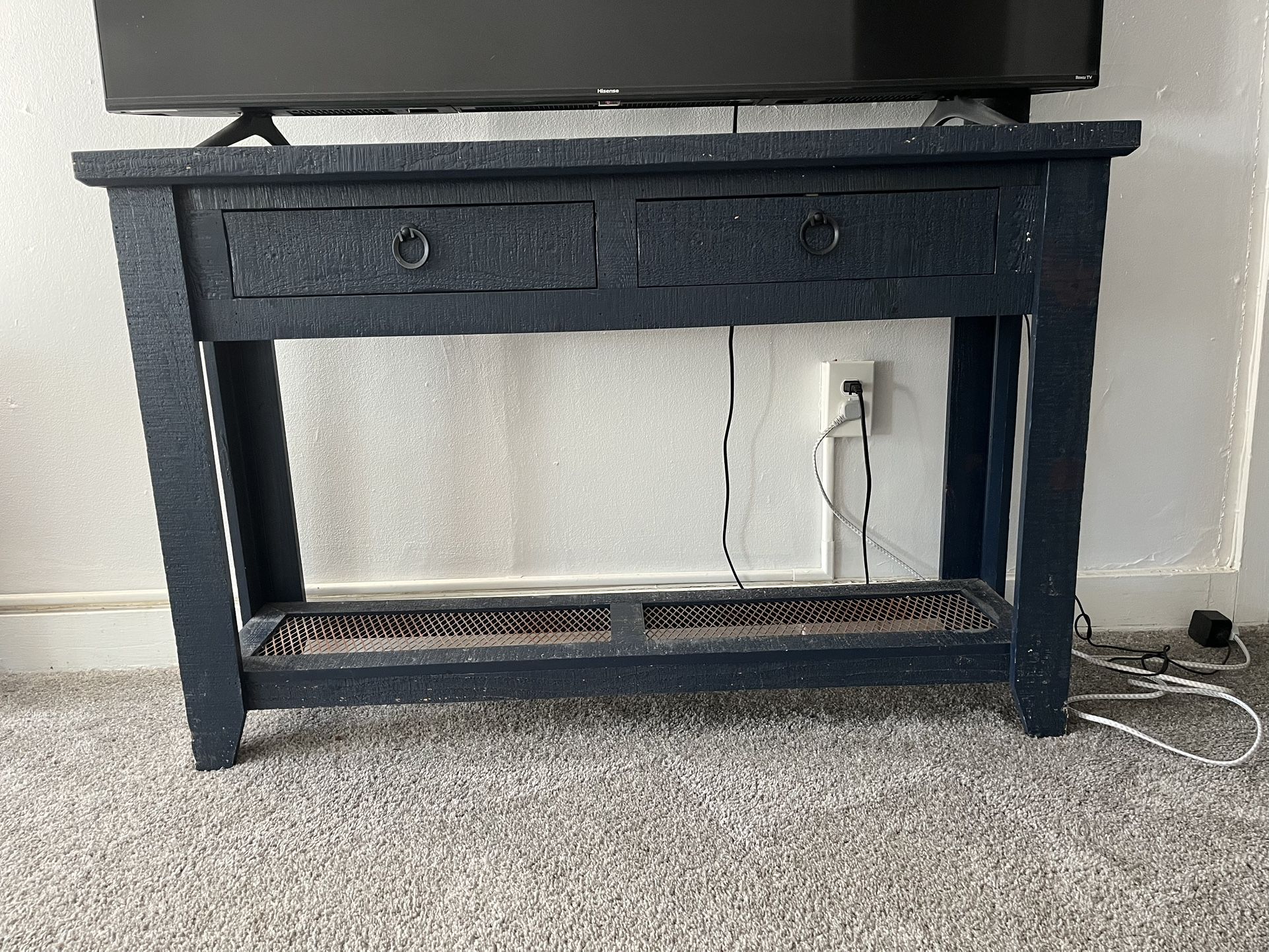 TV STAND/TABLE