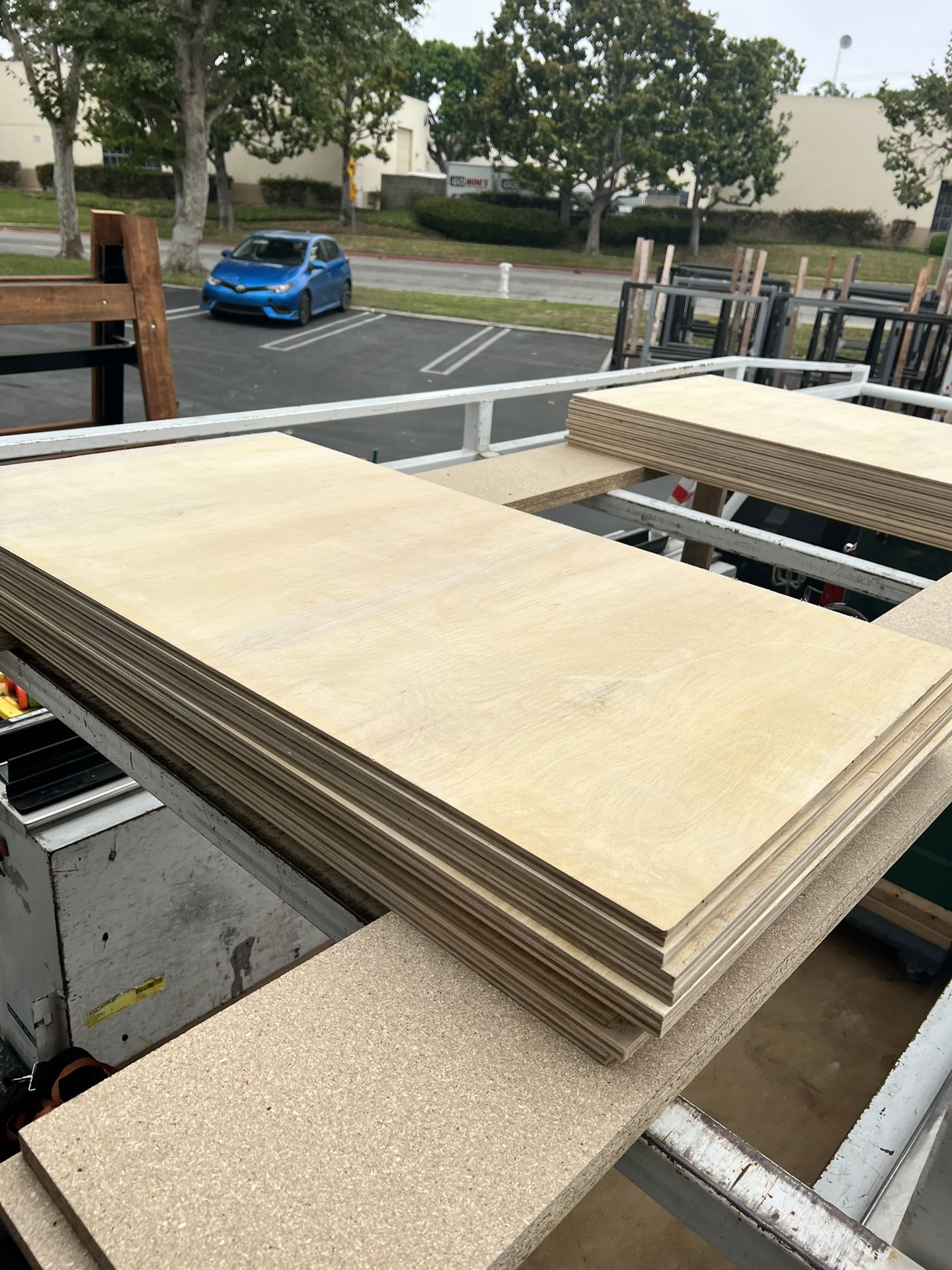 Sande Plywood. 26” X 48” X 1/2